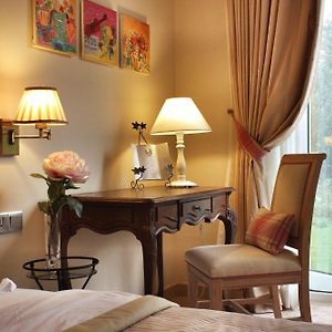 Queen Suite